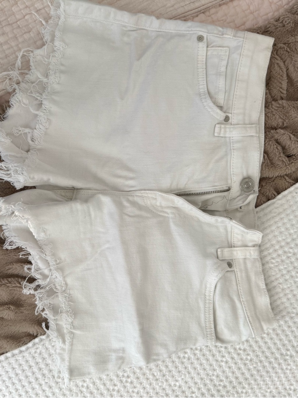 Hudson Jeans White Frayed Hem Denim Shorts